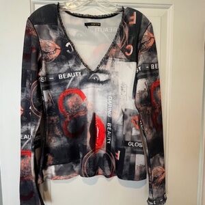 Eva Varro Black White Red Beauty Theme Abstract V-Neck Long Sleeve Top SzS Edgy